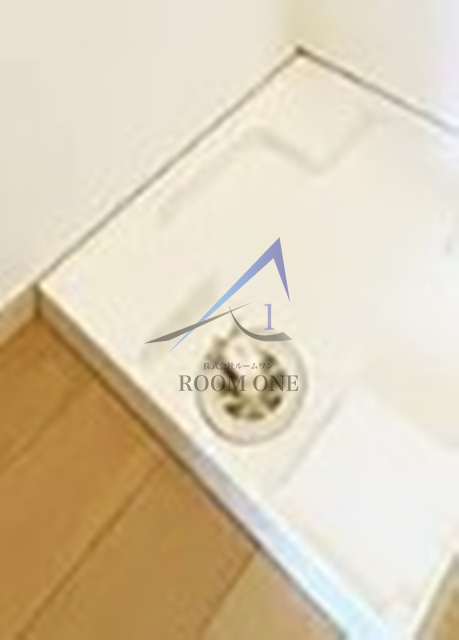 レスク中目黒アパートメントの設備|洗濯機置場です。