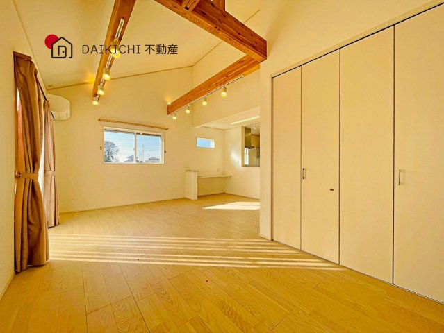 【洋室】 | 行田市大字小見　中古戸建