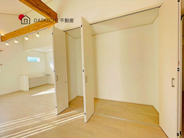 【洋室】 | 行田市大字小見　中古戸建