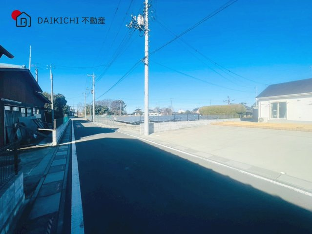 【前面道路含む現地写真】 | 行田市大字小見　中古戸建