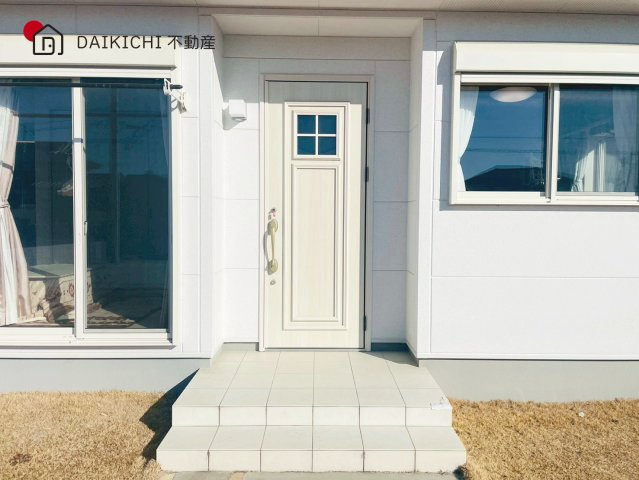 【玄関】 | 行田市大字小見　中古戸建