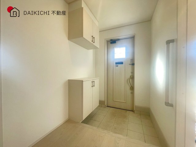【玄関】 | 行田市大字小見　中古戸建