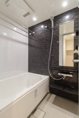 【浴室】 | ヴァロータ氷川台 | ※写真は同タイプ住戸です。