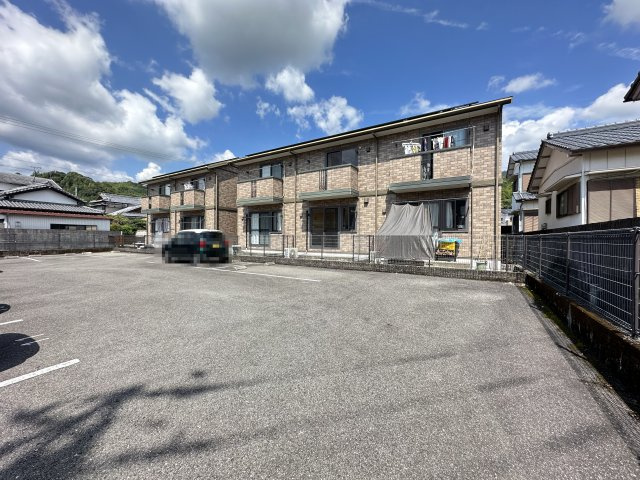 グランドソレーユ B棟