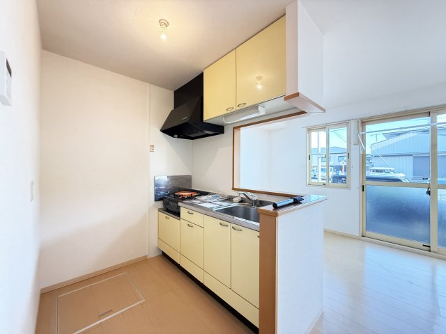 グランドソレーユ B棟の居間・リビング