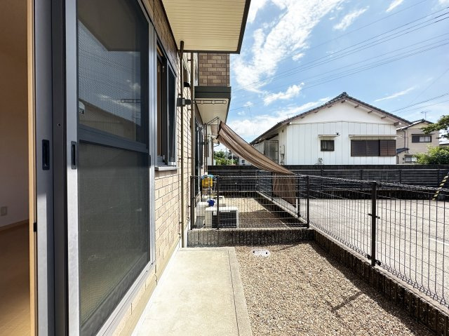 グランドソレーユ B棟の庭