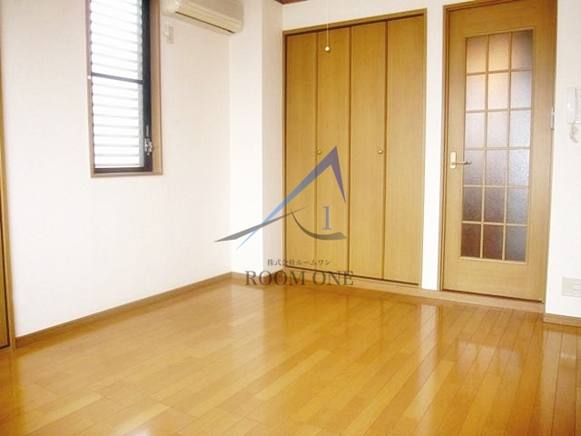 メゾンドミモの居間・リビング|洋室のお部屋です。