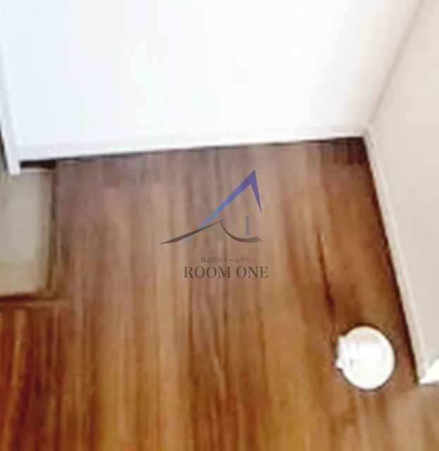 ドミール西尾久の設備|洗濯機置き場です。