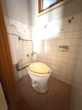 【トイレ】 | 吉田マンション | ハウスクリーニング前のお写真です