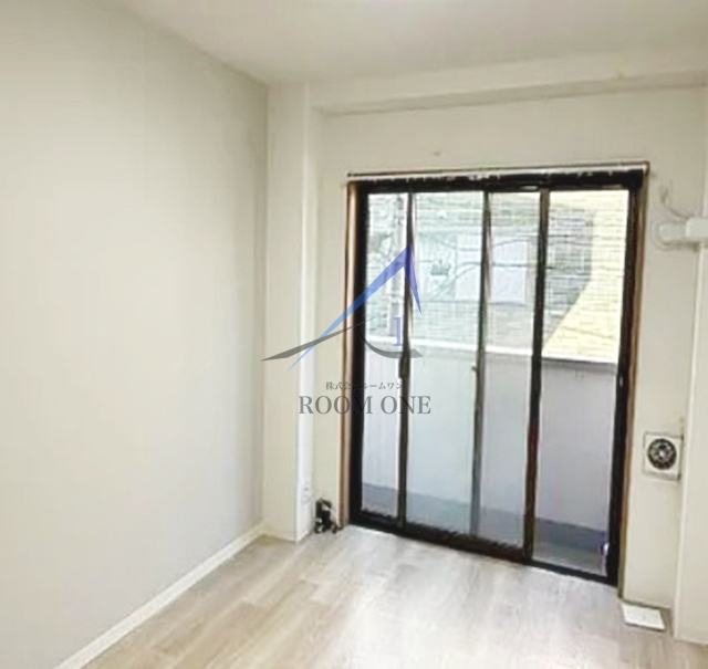 FilleFlatsHIKIFUNEの居間・リビング|洋室のお部屋です。