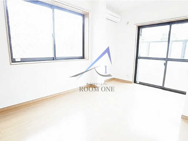 シャーウッド青井の居間・リビング|洋室のお部屋です。