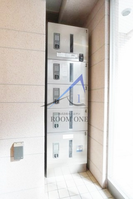 マーベラス鶯谷のその他共用部分|宅配ボックスです。