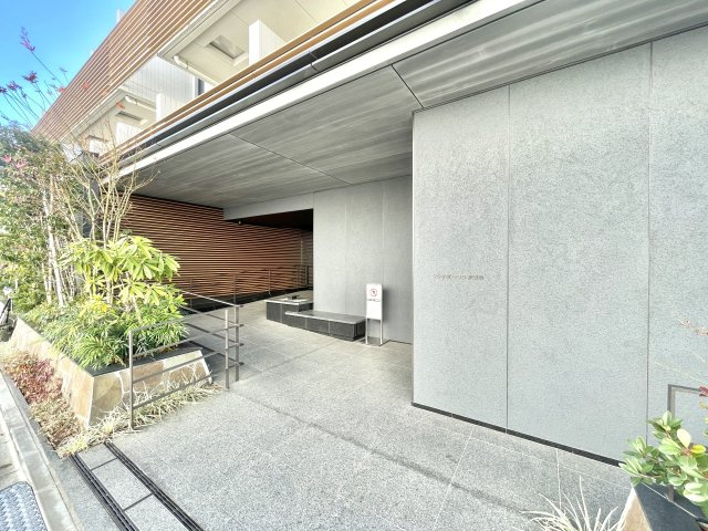 【エントランス】