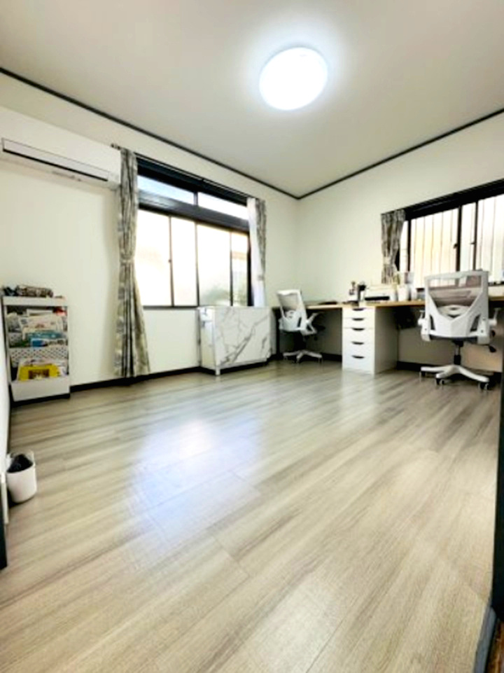灘区城の下通1丁目の洋室|室内はいつも明るく、光が部屋の奥にまで届きます
