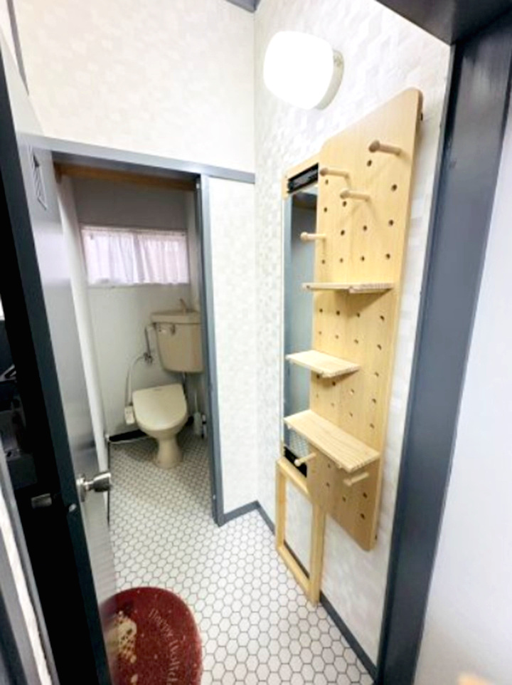灘区城の下通1丁目のトイレ|窓があるトイレは、明るく換気も安心
