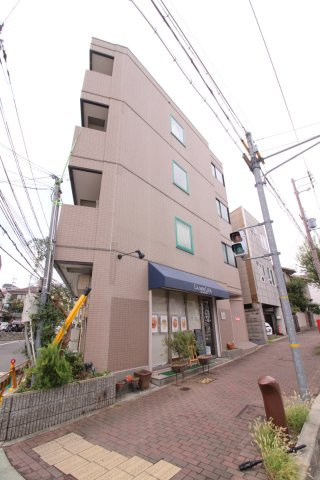 アールヴィラージュの外観