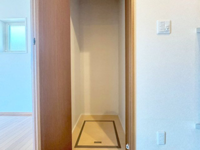 【玄関】 | 箕面市半町２丁目貸家