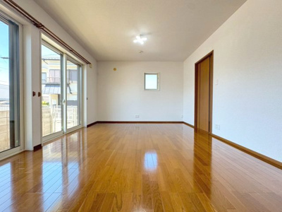 【洋室】 | 箕面市半町２丁目貸家