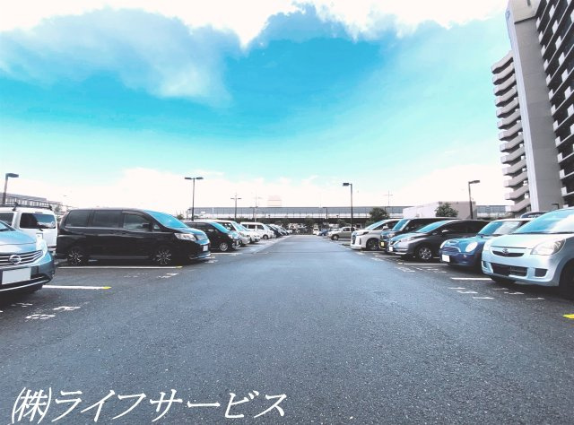 【駐車場】 | レックスシティウィング大阪 | 敷地内駐車場