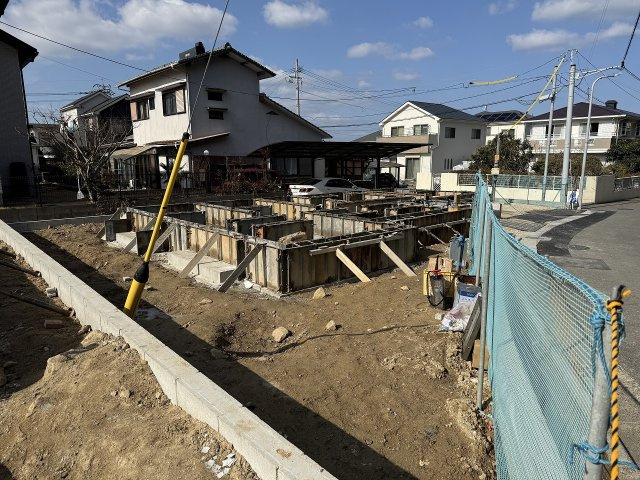 今宿東３丁目　３棟の外観