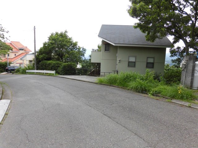函南町　南箱根ダイヤランドの前面道路含む現地写真