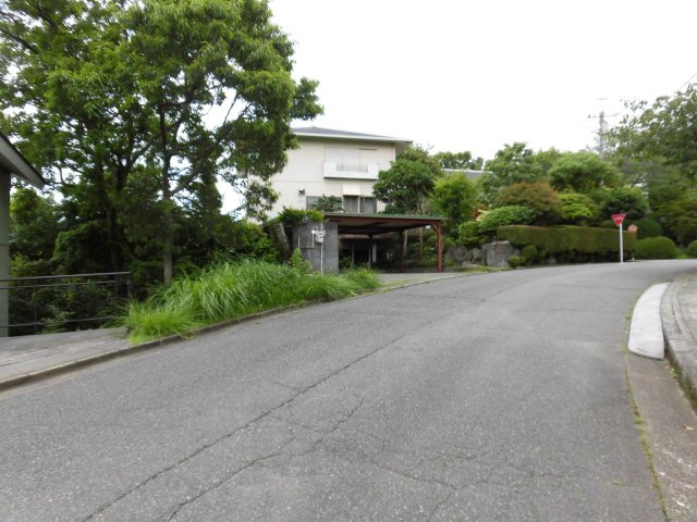 函南町　南箱根ダイヤランドの前面道路含む現地写真