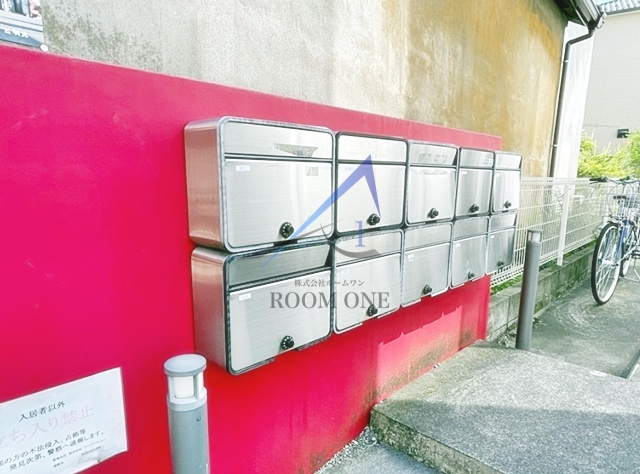 ＩＬ　ＲＯＳＳＯ町屋のその他共用部分|集合ポストです。