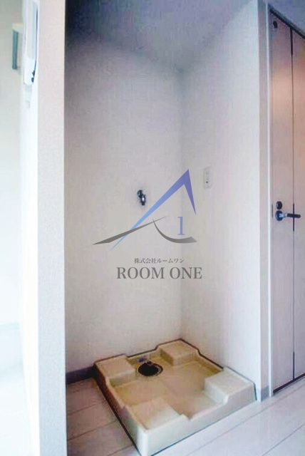 ＩＬ　ＲＯＳＳＯ町屋の設備|洗濯機置き場です。