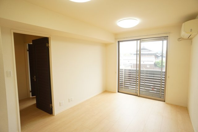 エレガンシアの居間・リビング