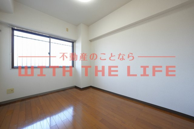 ボヌールM（エム）【キャッシュバック対象物件】の洋室|明るい洋室です