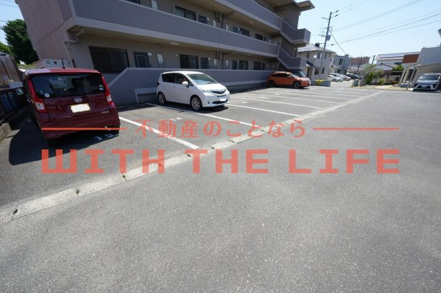 ボヌールM（エム）【キャッシュバック対象物件】の駐車場|駐車スペースもあります