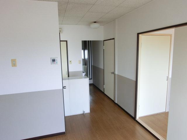 サンビレッジ芳田の居間・リビング|ゆったり過ごせるリビングです