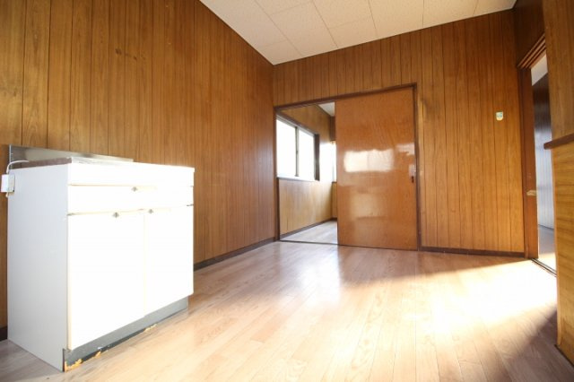 五海貸家の居間・リビング|ゆったりとした居間です