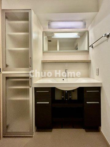 ガクエンヒルズ北千住の独立洗面台|洗面化粧台