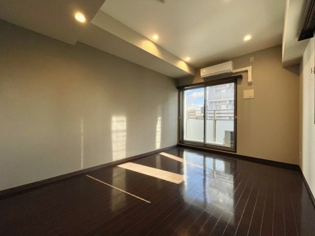 GRANDEシエナ本町の洋室