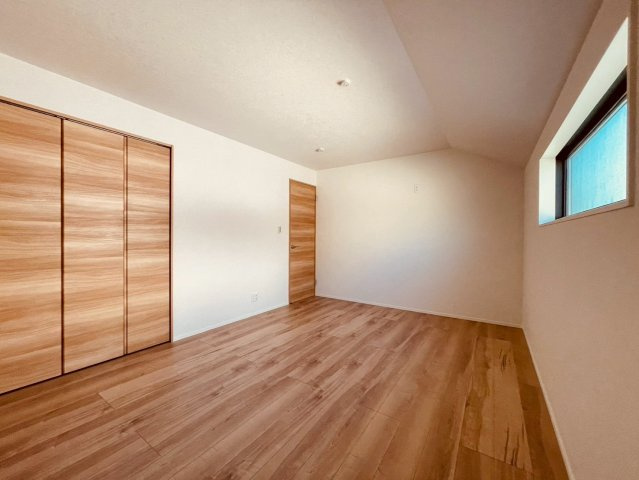 【洋室】 | 練馬区桜台２丁目　新築戸建て　A号棟 | 穏やかな寛ぎを届ける上質仕様のゆとりある洋室で自分時間を充実