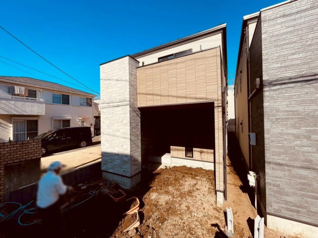 【外観】 | 練馬区桜台２丁目　新築戸建て　A号棟 | シンプルで洗練されたデザインが、街並みに美しく調和する外観