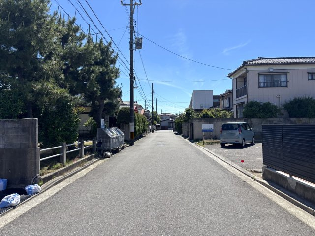 新潟市西区小針4丁目の前面道路含む現地写真