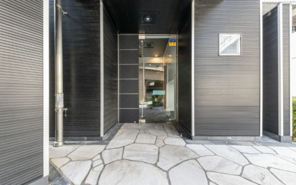 EXIM NISHISUGAMOのエントランス