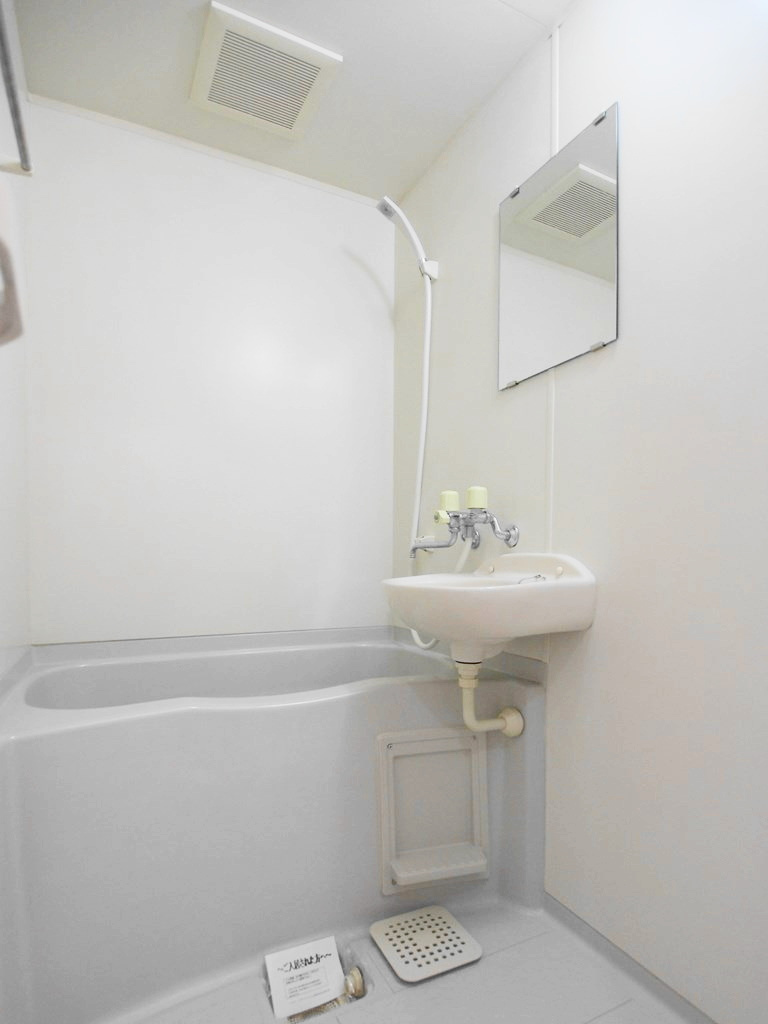 セントラルリバー西原の浴室|※別部屋のお写真です※