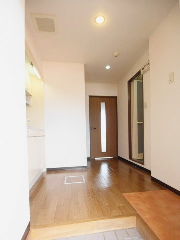 セントラルリバー西原の玄関|※別部屋のお写真です※