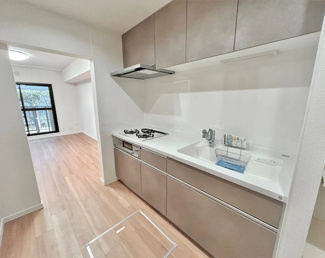 【キッチン】 | ライオンズマンション小田急相模原第3 | 新規交換（新設）：浄水器・三口ガスコンロ