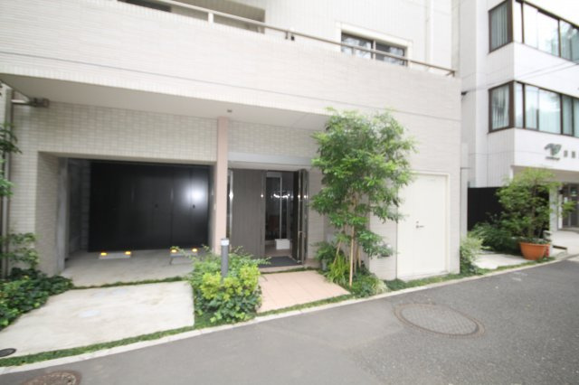 【エントランス】