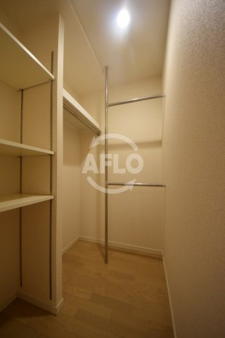 アビエール松屋町の収納|アビエール松屋町　ウォークインクローゼット