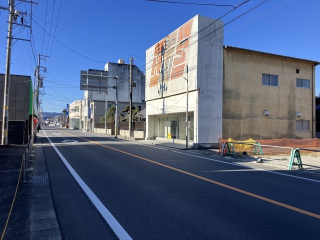 植田町中央一丁目 売土地の前面道路含む現地写真
