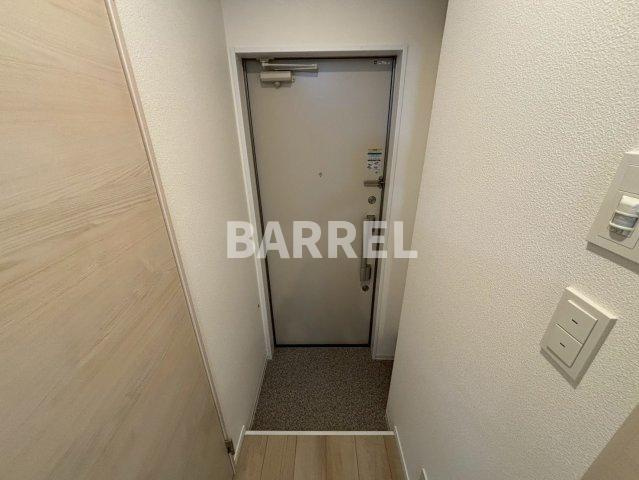 シエーナ川西中央3の玄関