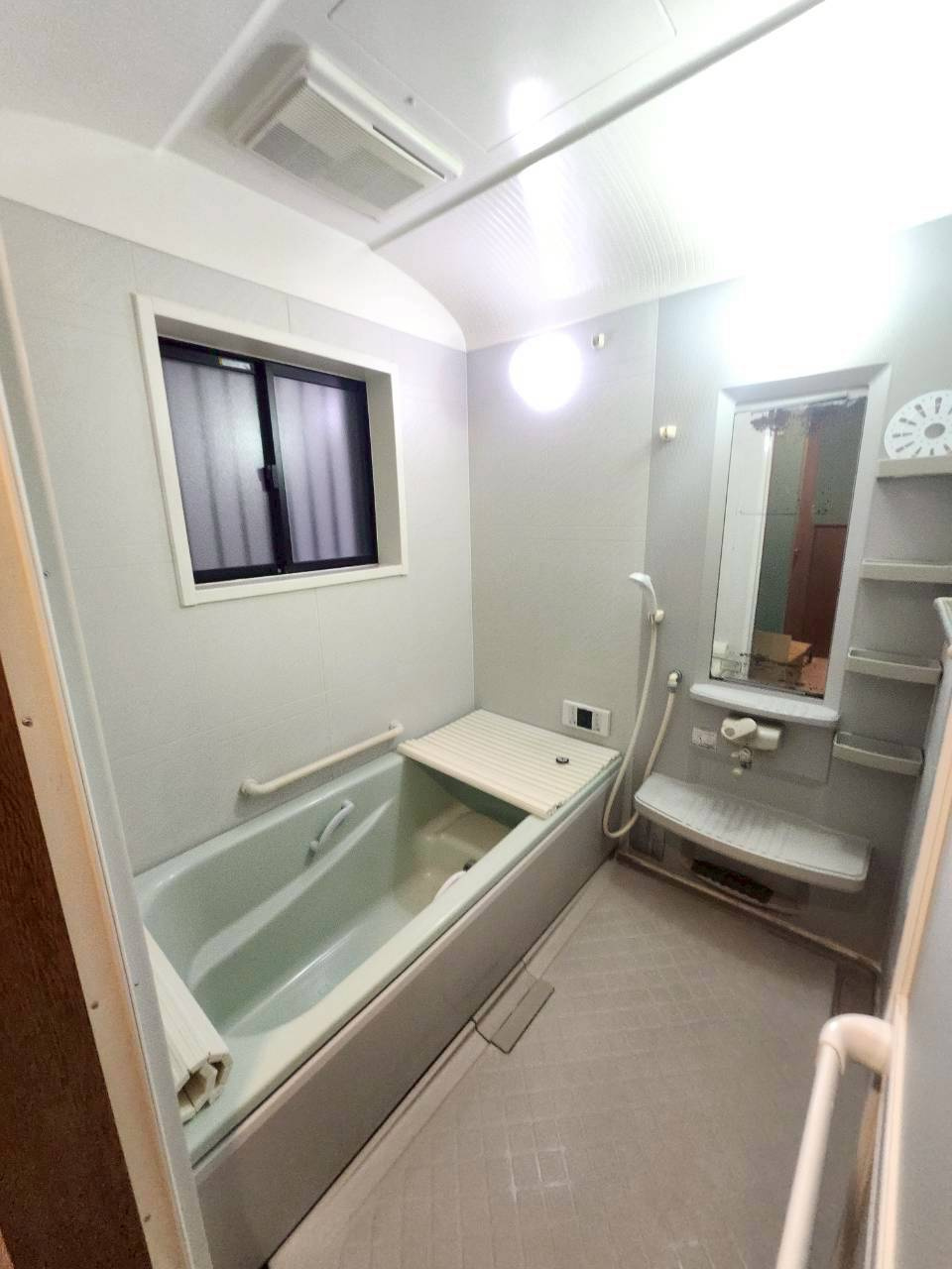 守口市南寺方東通1丁目戸建の浴室