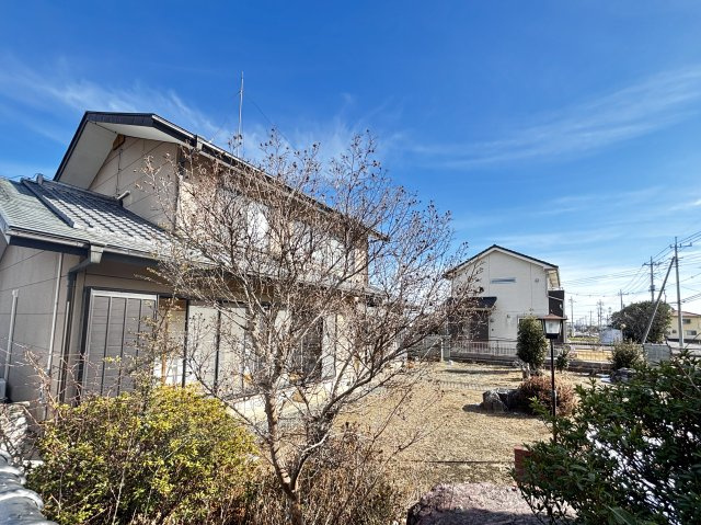 【中古戸建】太田市中根町の外観|■外観｜室内の隅まで陽射しが差し込みやすい全居室南向き♪