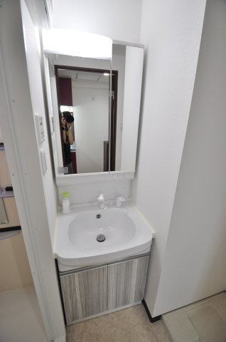 大阪市都島区片町１丁目の賃貸マンションの独立洗面台