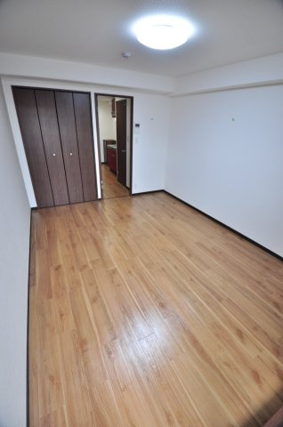 大阪市都島区片町１丁目の賃貸マンションの寝室